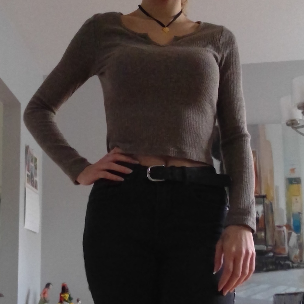 Green crop top - Picture 5 of 7